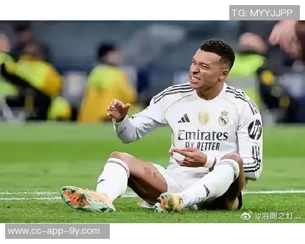 姆巴佩因伤缺席西超杯对决皇马大腿缺阵影响战局